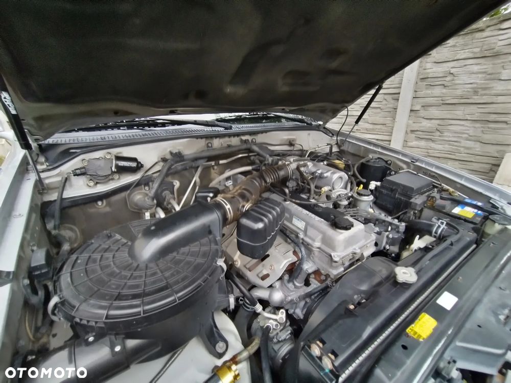 Toyota Land Cruiser - 13