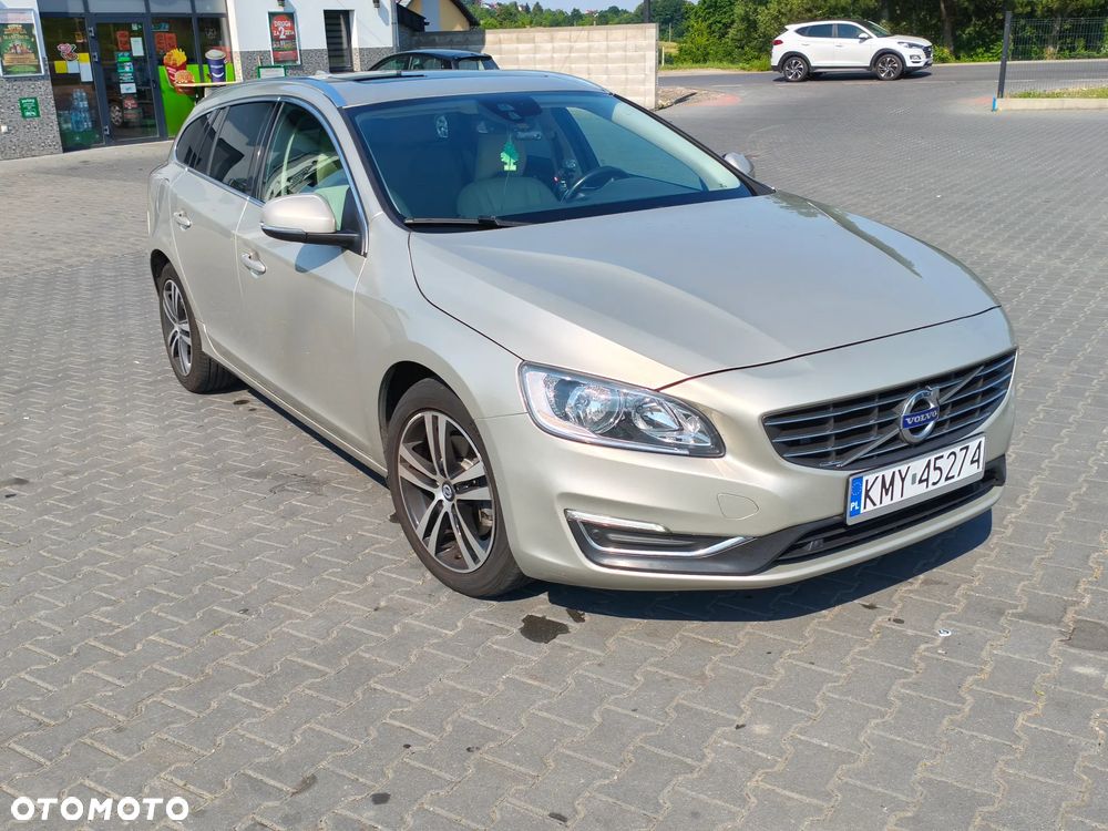 Volvo V60 T5 Drive-E Momentum - 3