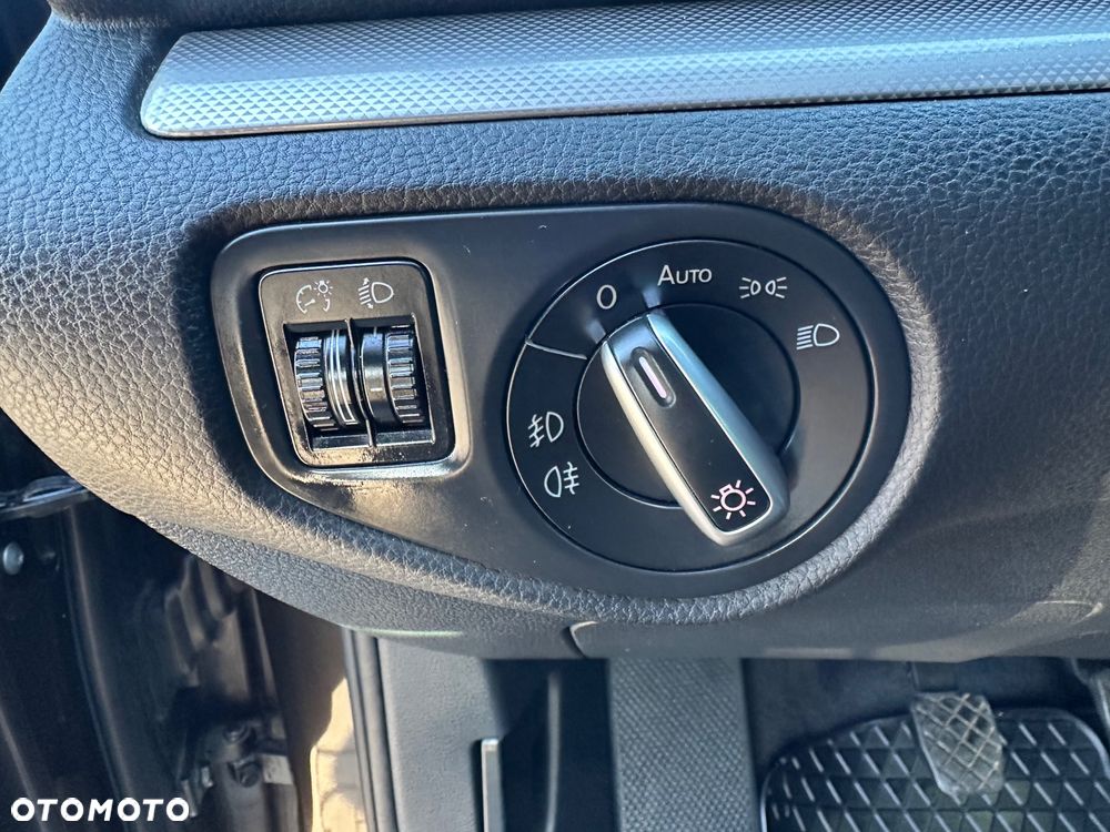 Volkswagen Sharan 2.0 TDI DPF BlueMotion Trendline - 15