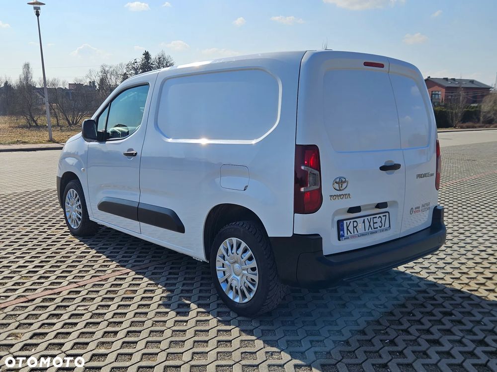 Toyota Proace City,  Salon Polska, 3 osobowy. - 10