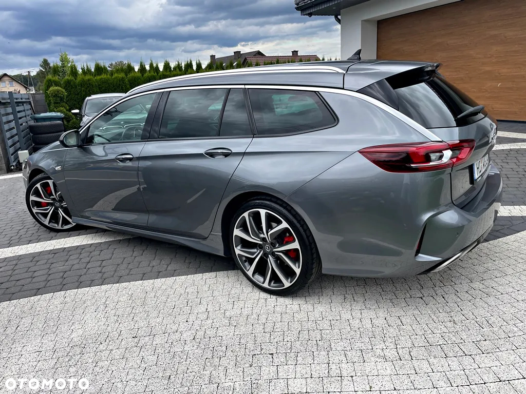 Opel Insignia 2.0 T 4x4 GSi S&S - 11