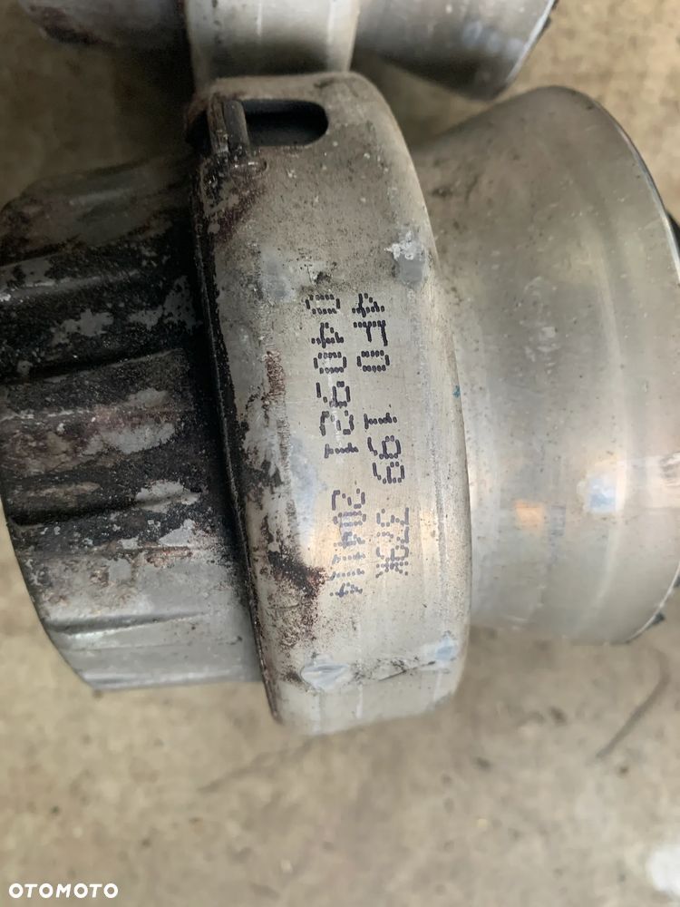 poduszka silnika lewa prawa 4F0199382 4F0199379K Audi A6 C6 2.4 - 3