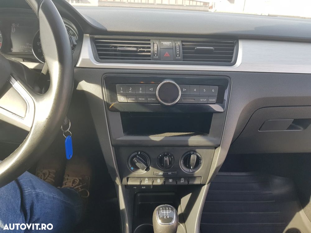 Skoda RAPID 1.6 TDI Ambition - 25