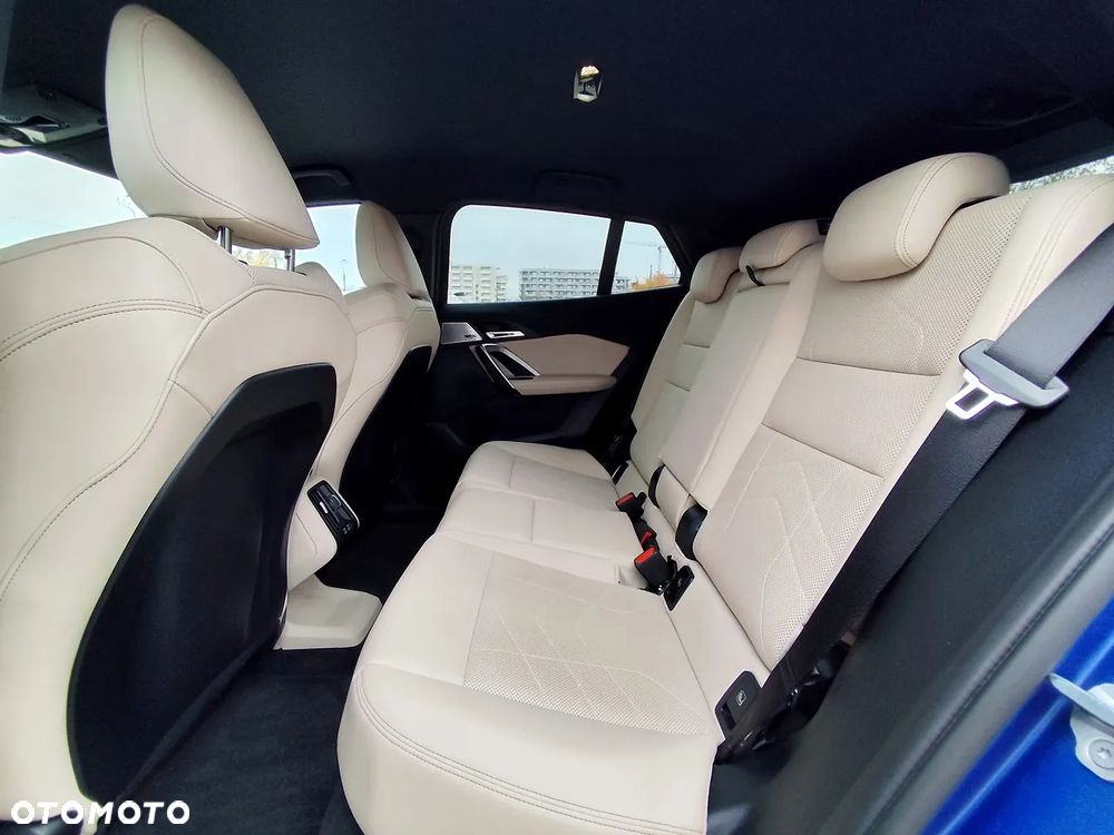 BMW iX2 xDrive30 66.5kWh M Sport Edition - 8