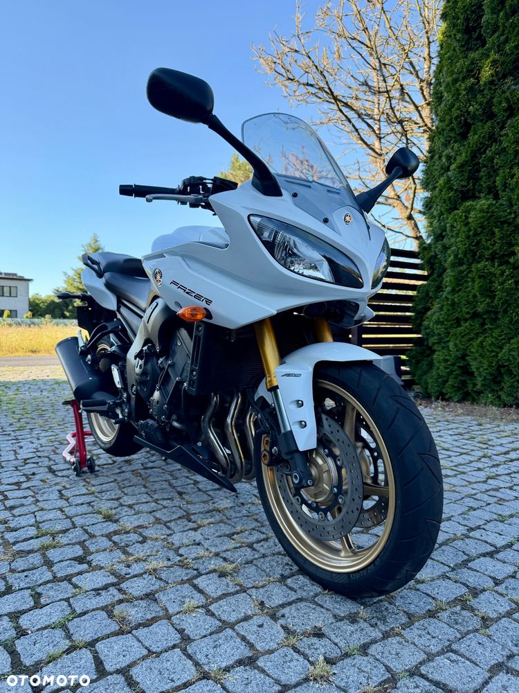 Yamaha FZ8 - 13
