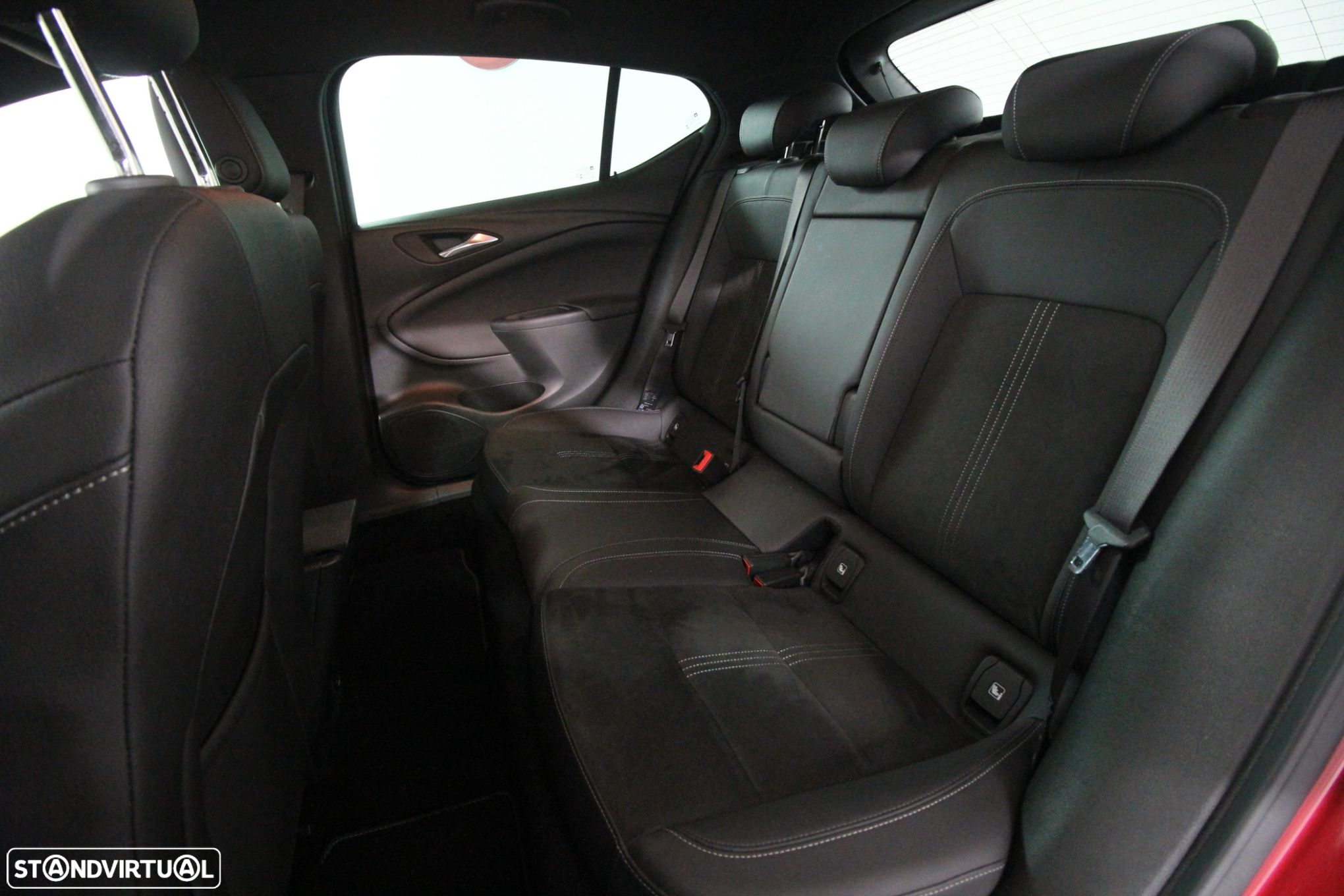 Opel Astra 1.2 T Ultimate S/S - 21