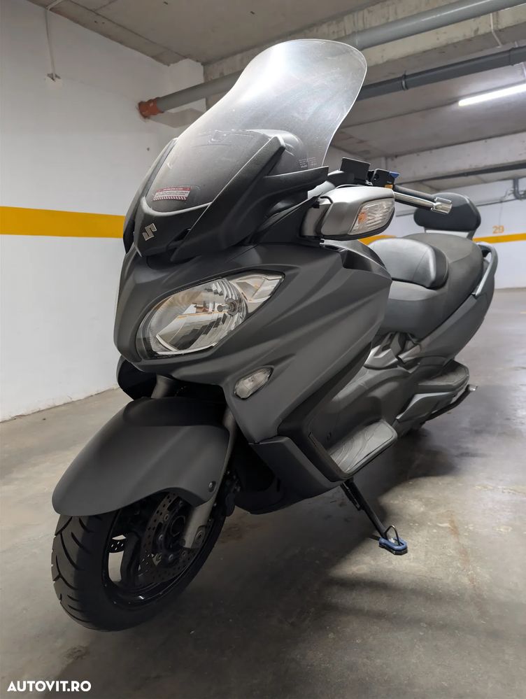 Suzuki AN 650 Burgman - 16