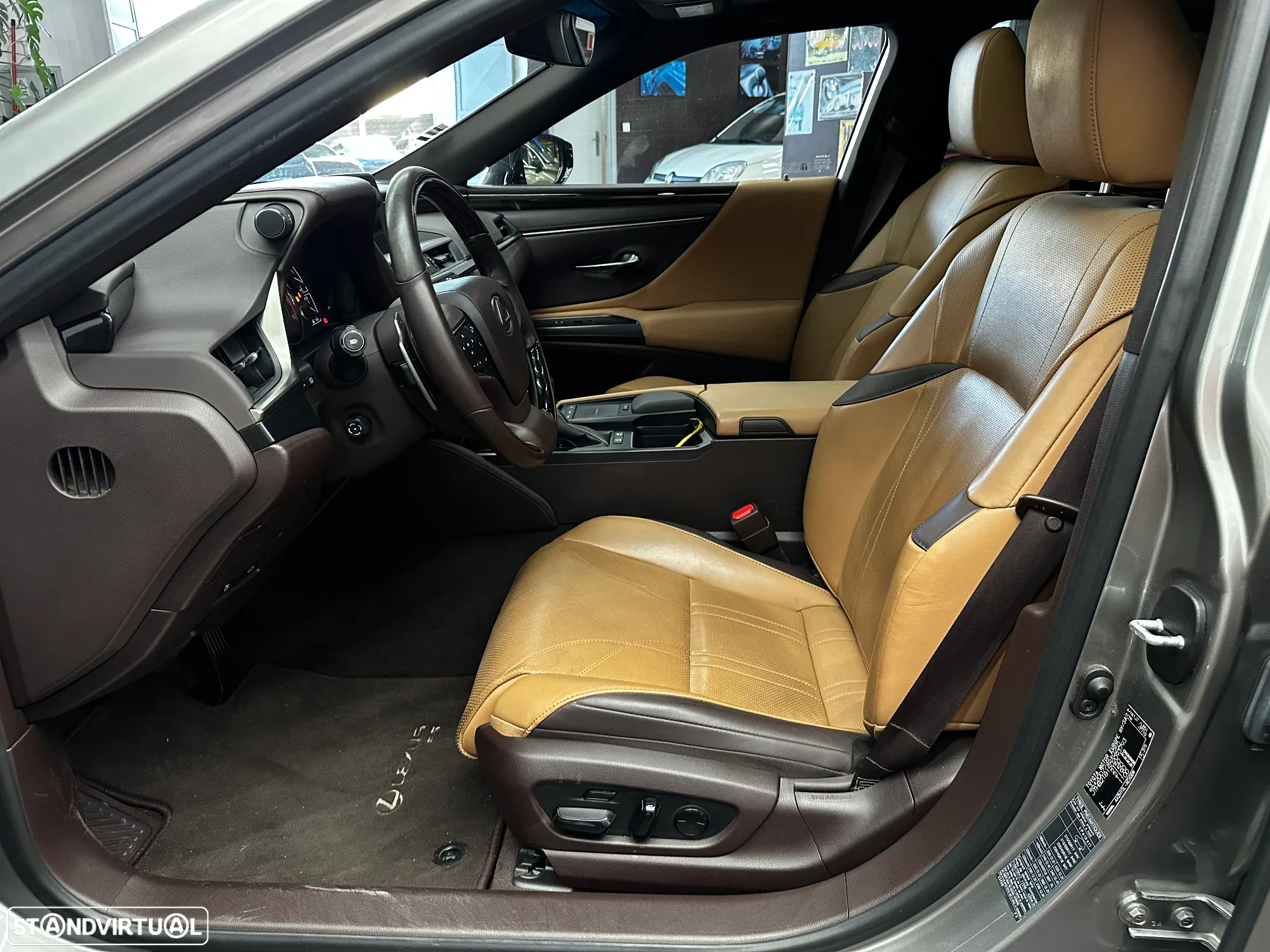 Lexus ES 300h Executive+ - 15