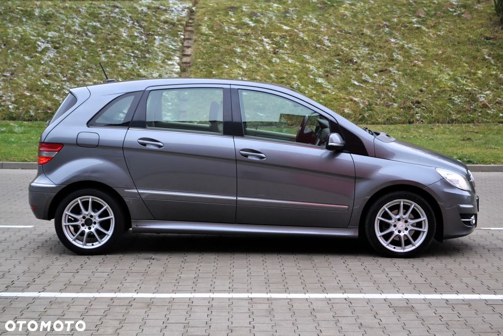 Mercedes-Benz Klasa B 180 CDI Autotronic Special Edition - 27