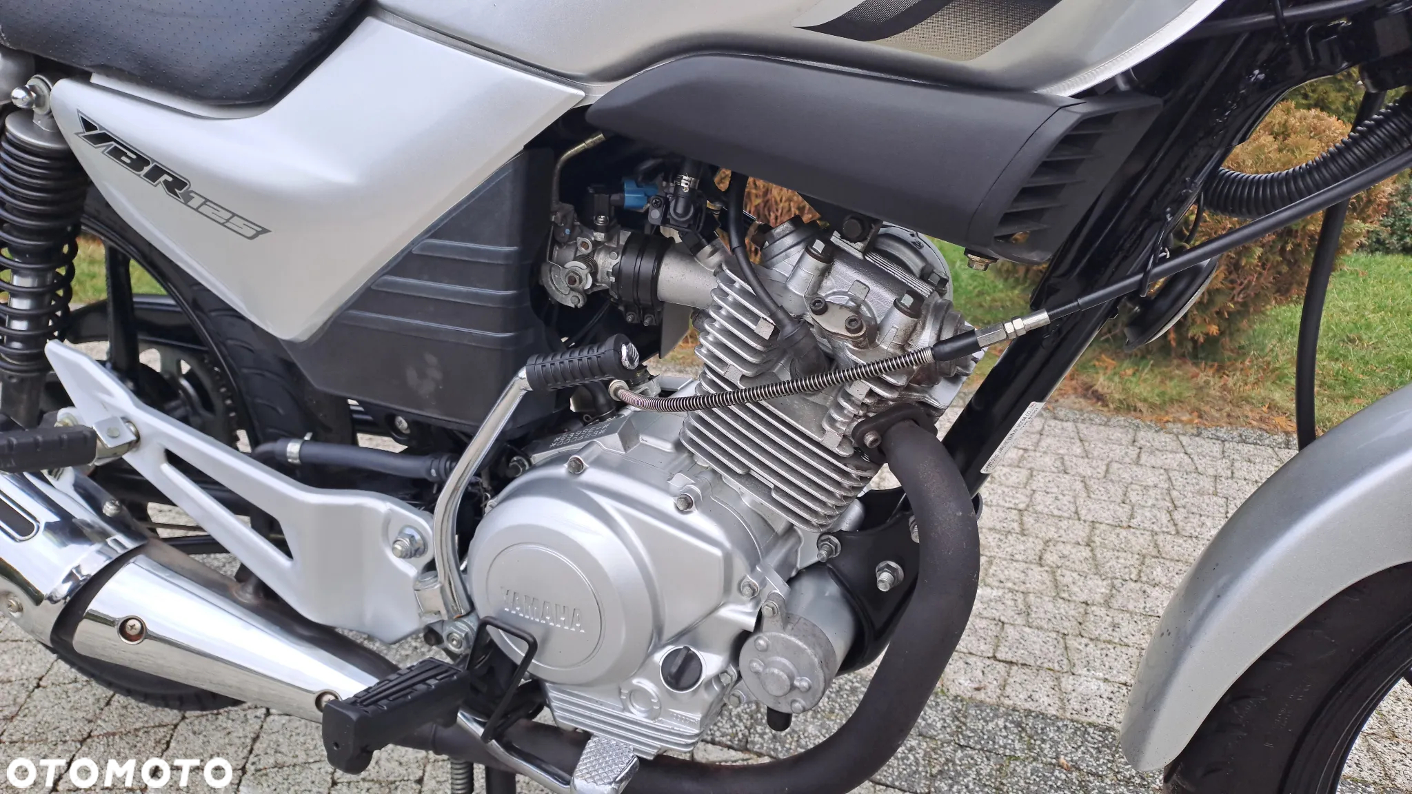 Yamaha YBR - 27