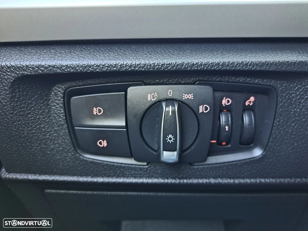 BMW 116 d EDynamics Advantage - 14