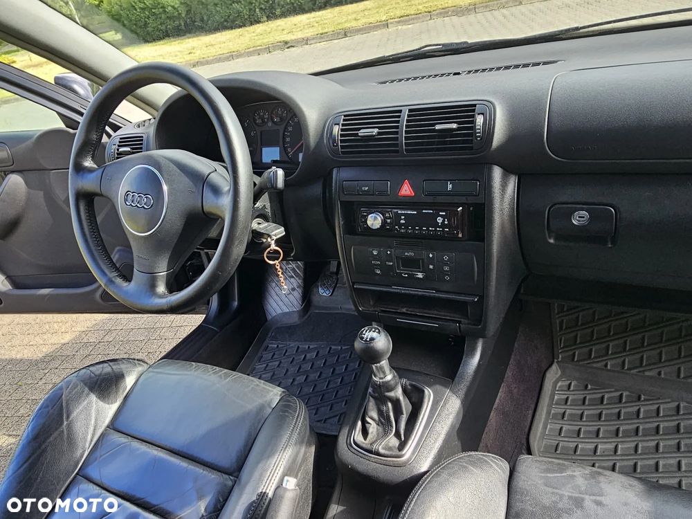 Audi A3 Sportback 1.8 Ambition - 9