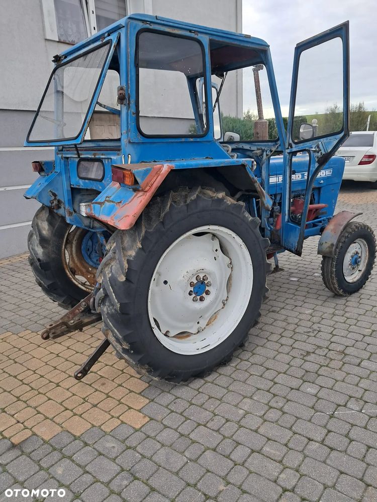 Ford 3000 - 6