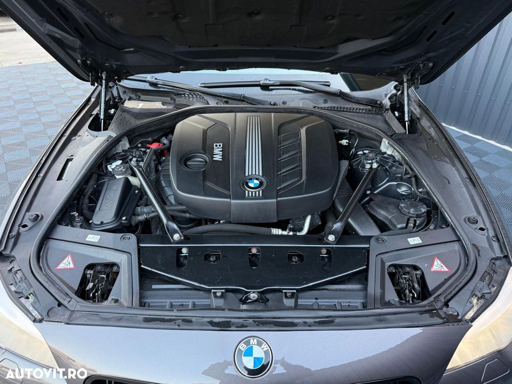BMW Seria 5 520d Aut. Modern Line - 11