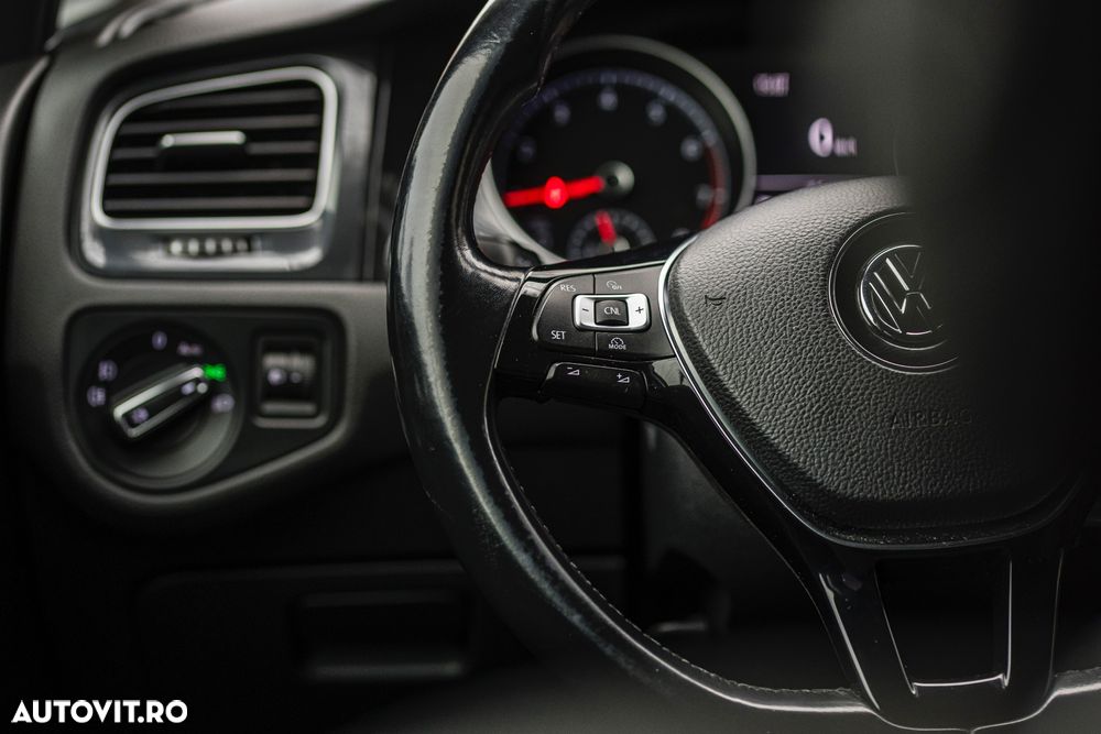 Volkswagen Golf 1.0 TSI Trendline - 30