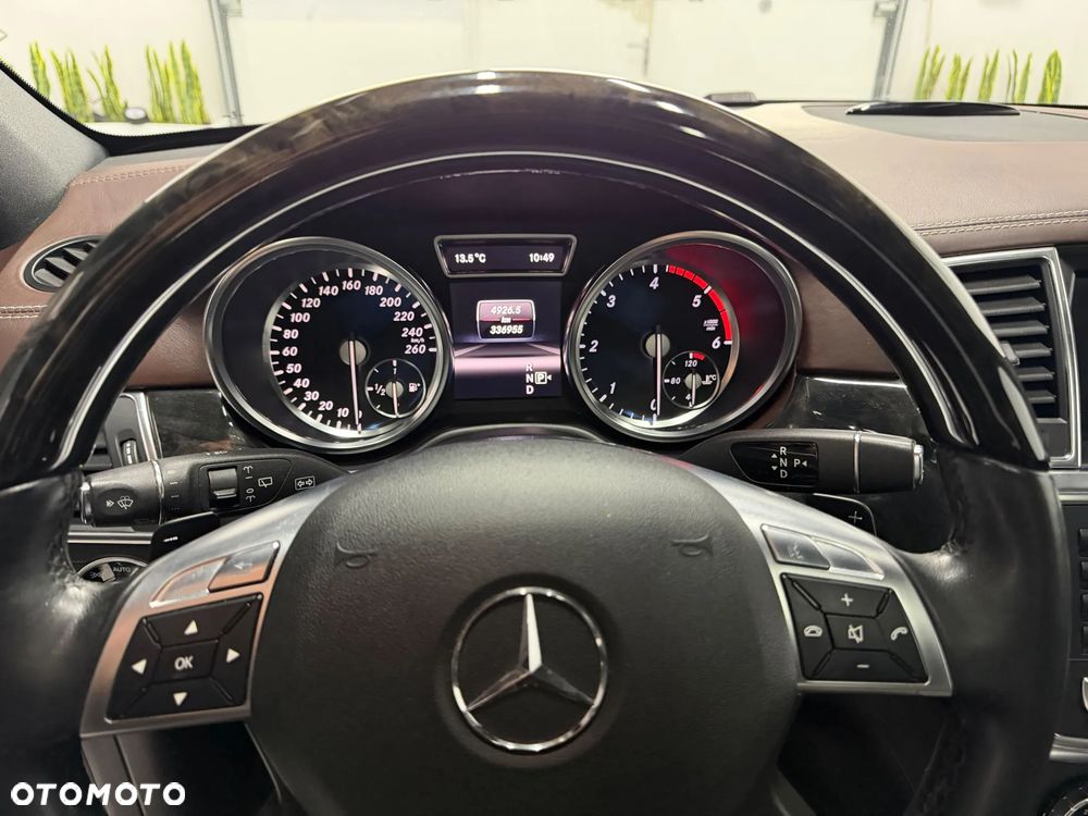 Mercedes-Benz ML 350 BlueTec 4-Matic - 9