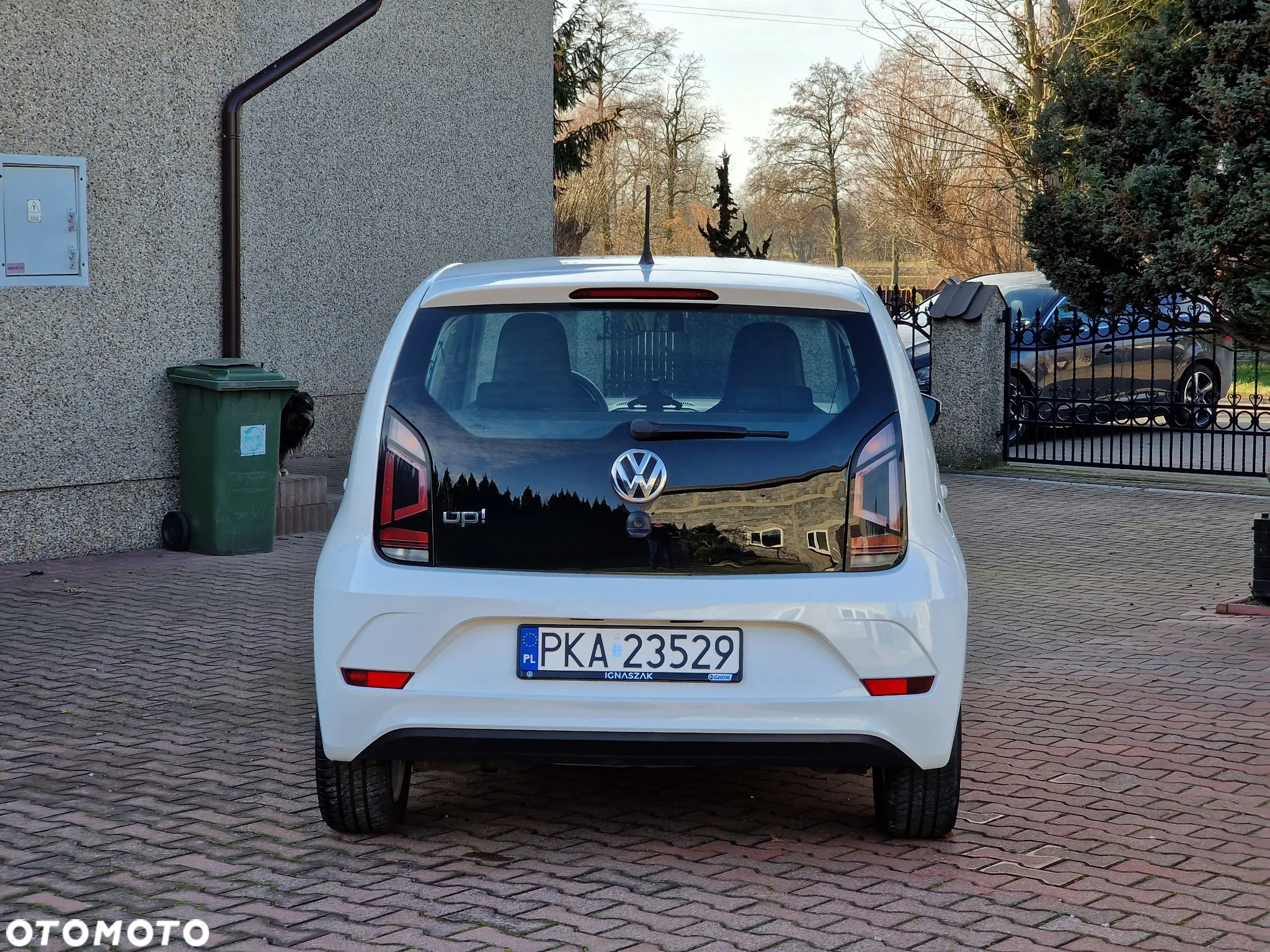 Volkswagen up! (BlueMotion Technology) move - 10