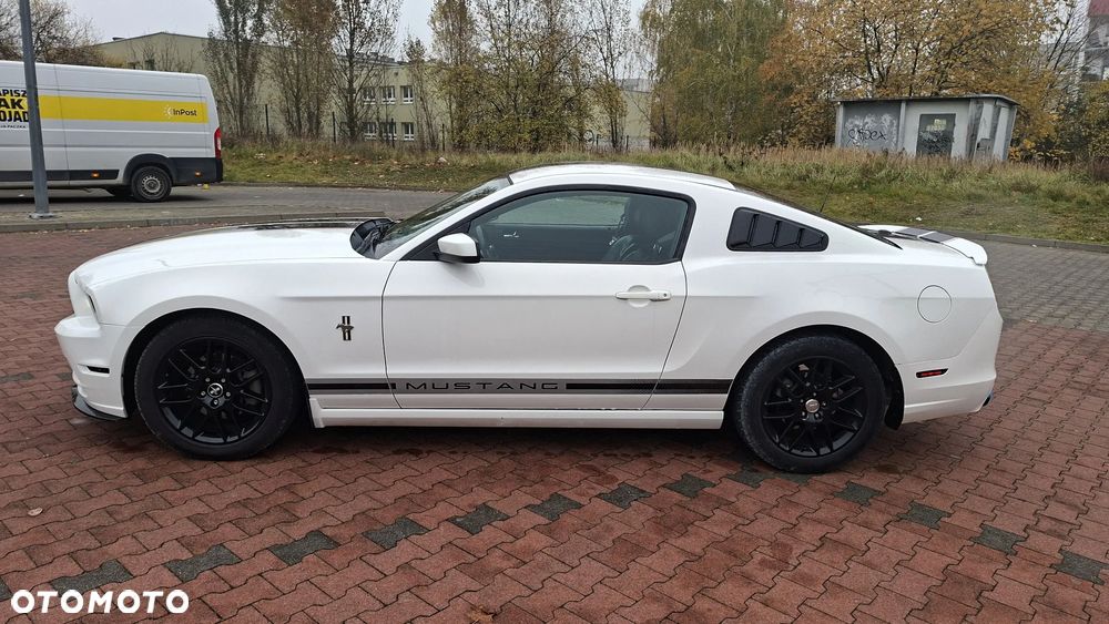 Ford Mustang 2013 photo 2