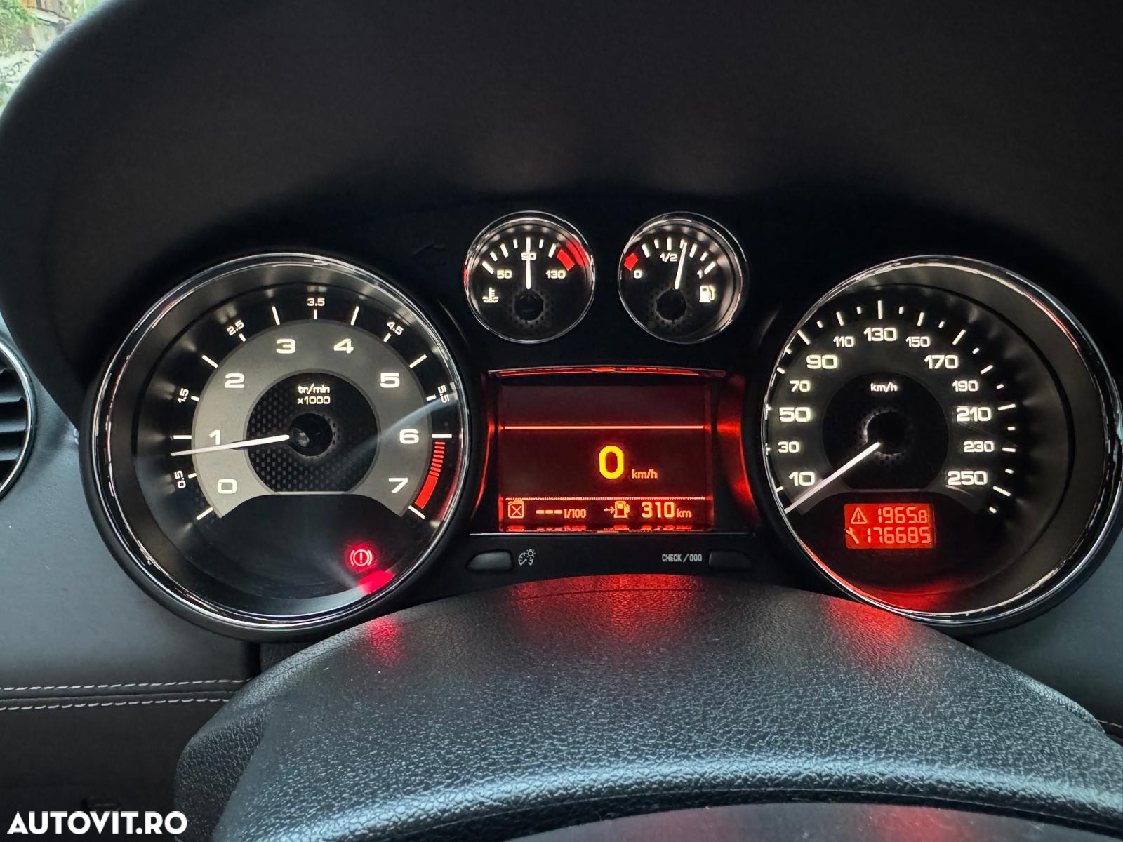 Peugeot RCZ 1.6 THP Sport - 17