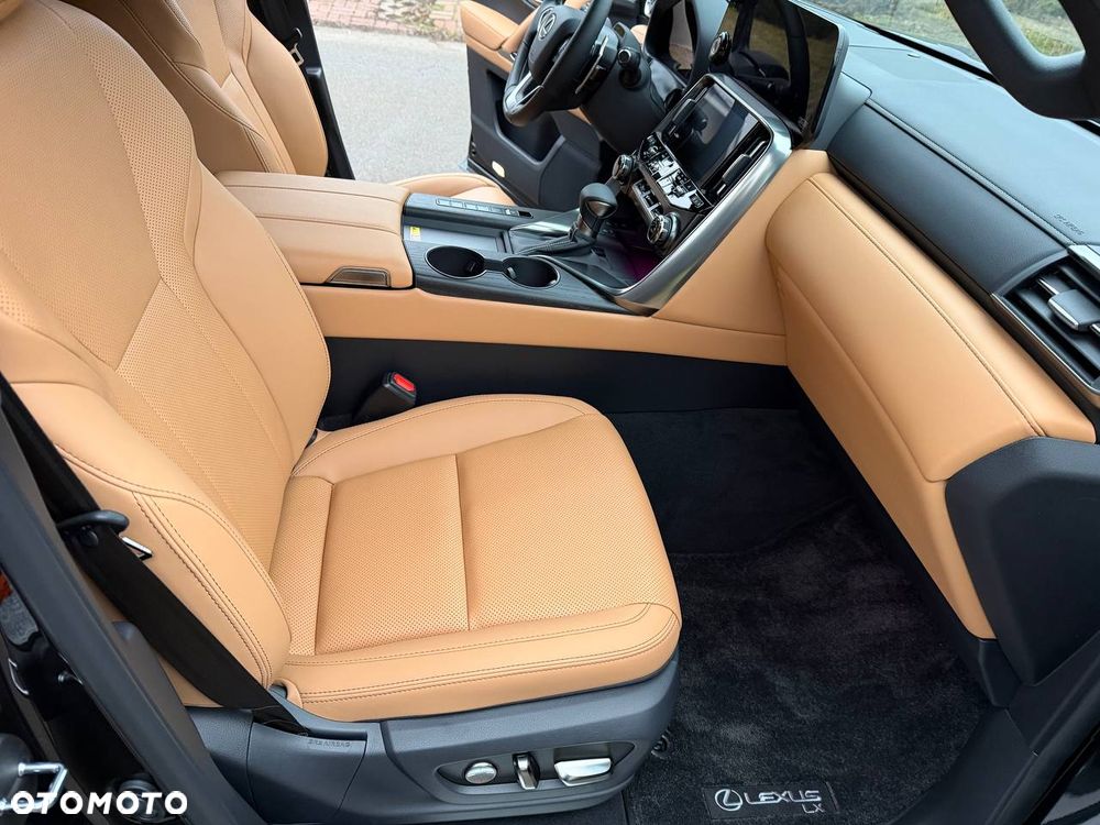 Lexus LX - 2