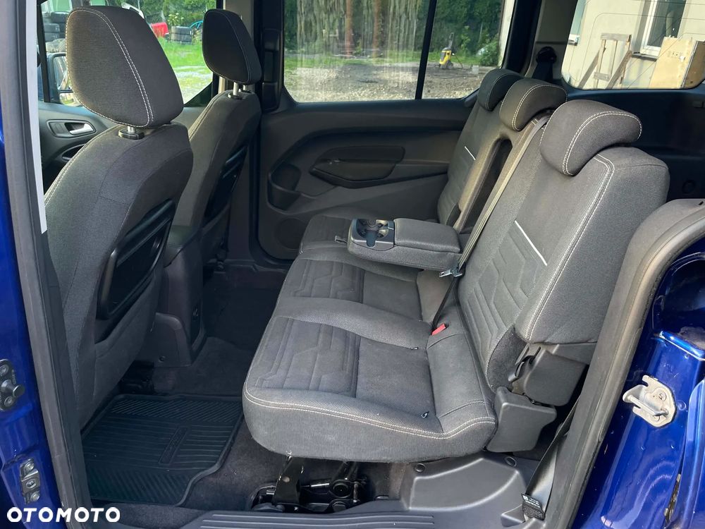 Ford Tourneo Connect Grand - 12
