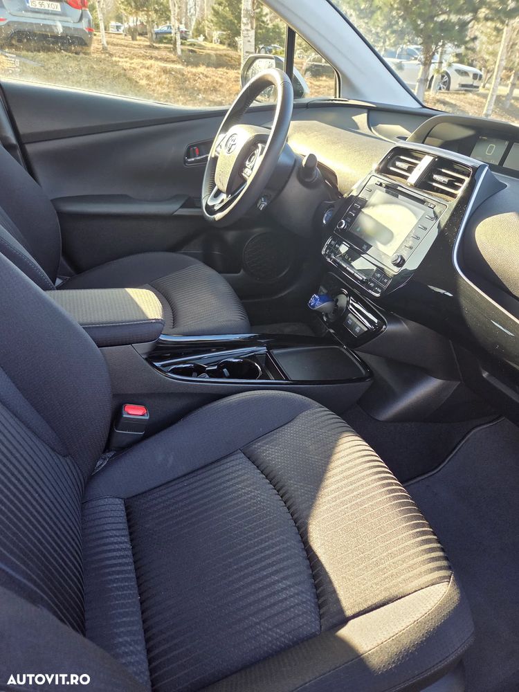 Toyota Prius Hybrid Comfort - 9