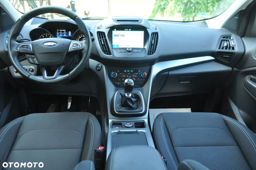 Ford Kuga 1.5 EcoBoost 2x4 Titanium - 27