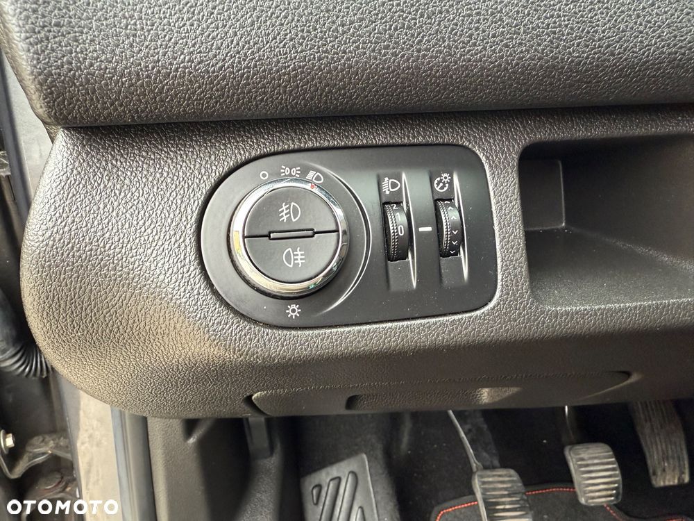 Opel Meriva 1.4 T Essentia S&S - 12