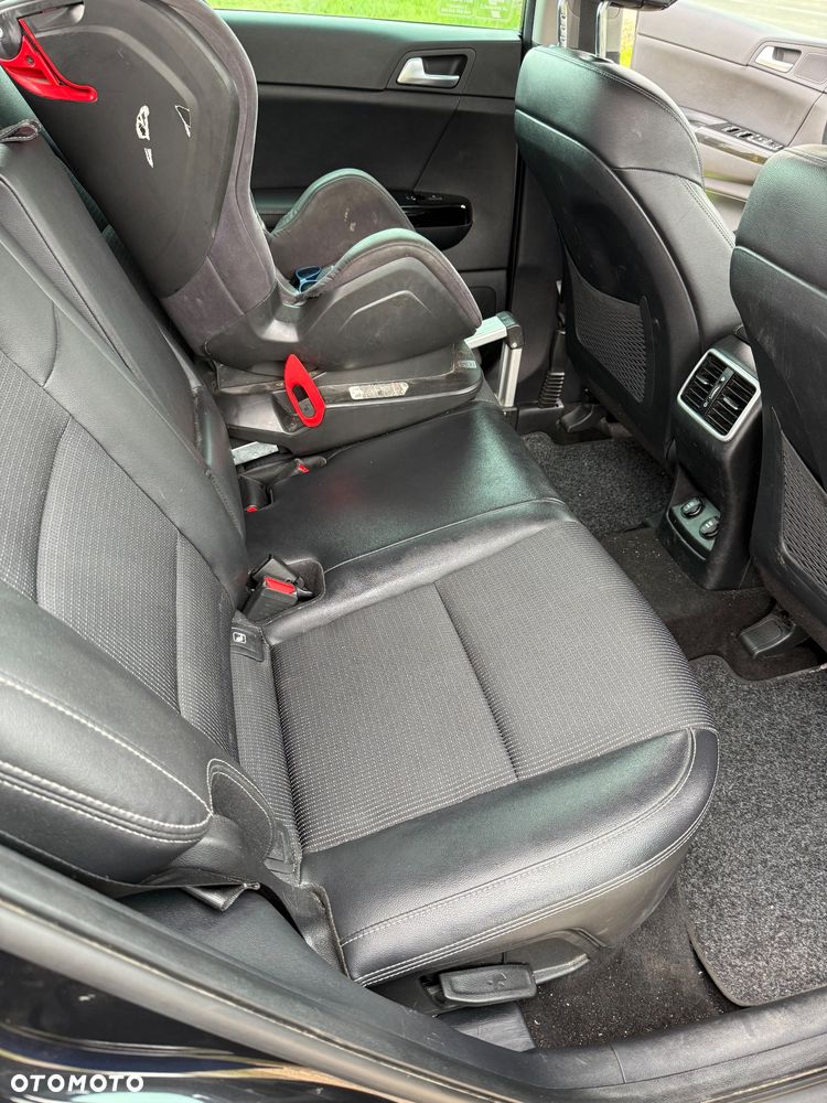 Kia Sportage 1.6 CRDI MHEV Black Edition 4WD DCT - 11