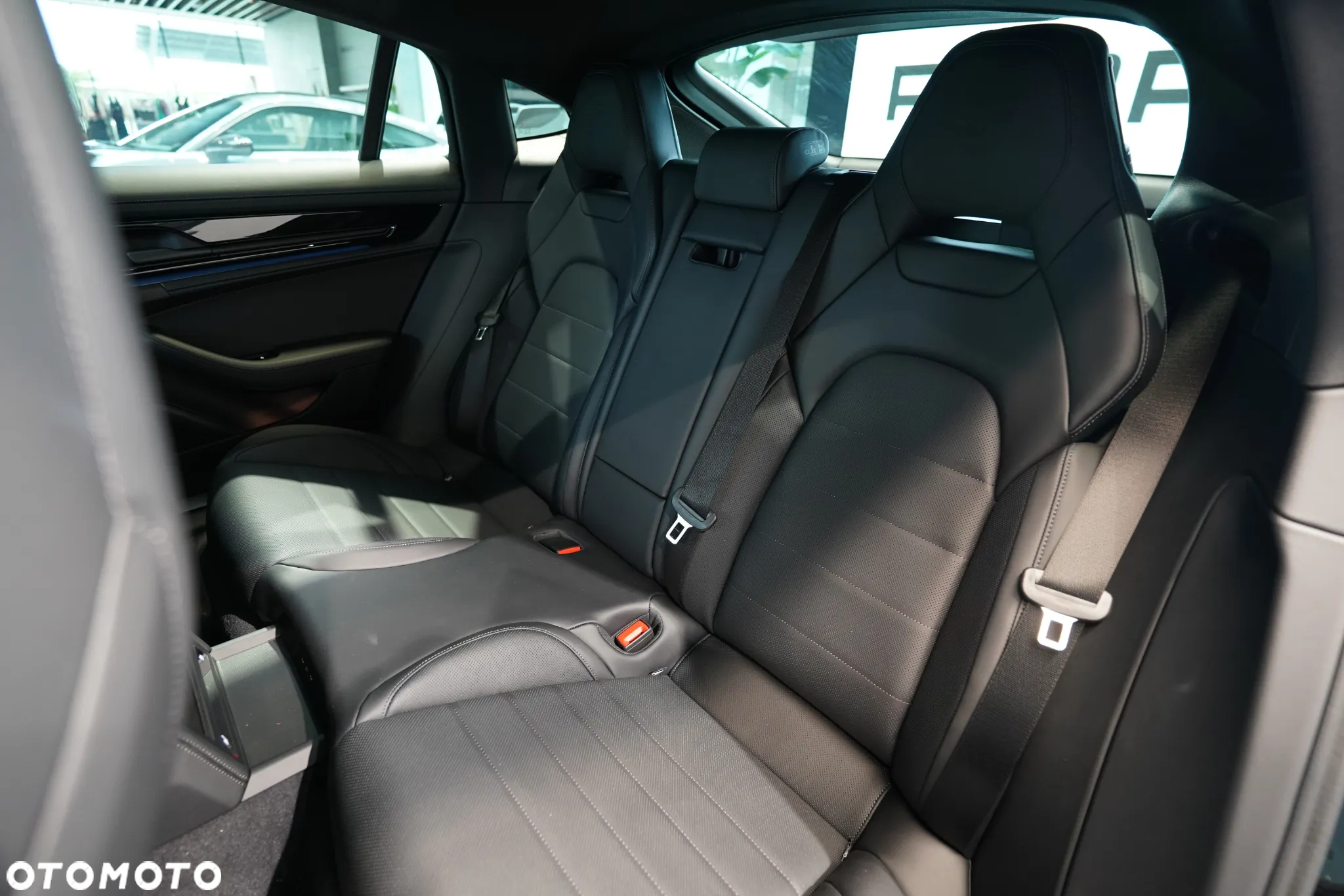 Porsche Panamera 4 - 10