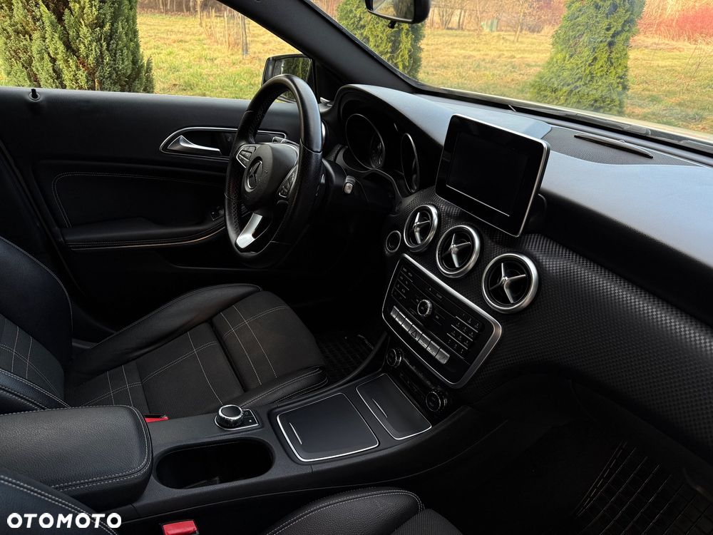 Mercedes-Benz Klasa A 220 d 4Matic 7G-DCT - 10