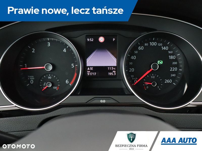 Volkswagen Passat - 12