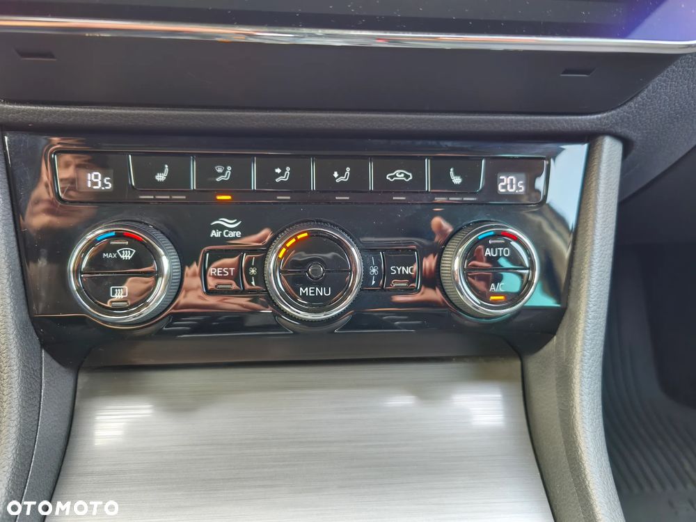 Skoda Superb 2.0 TDI DSG Ambition - 27