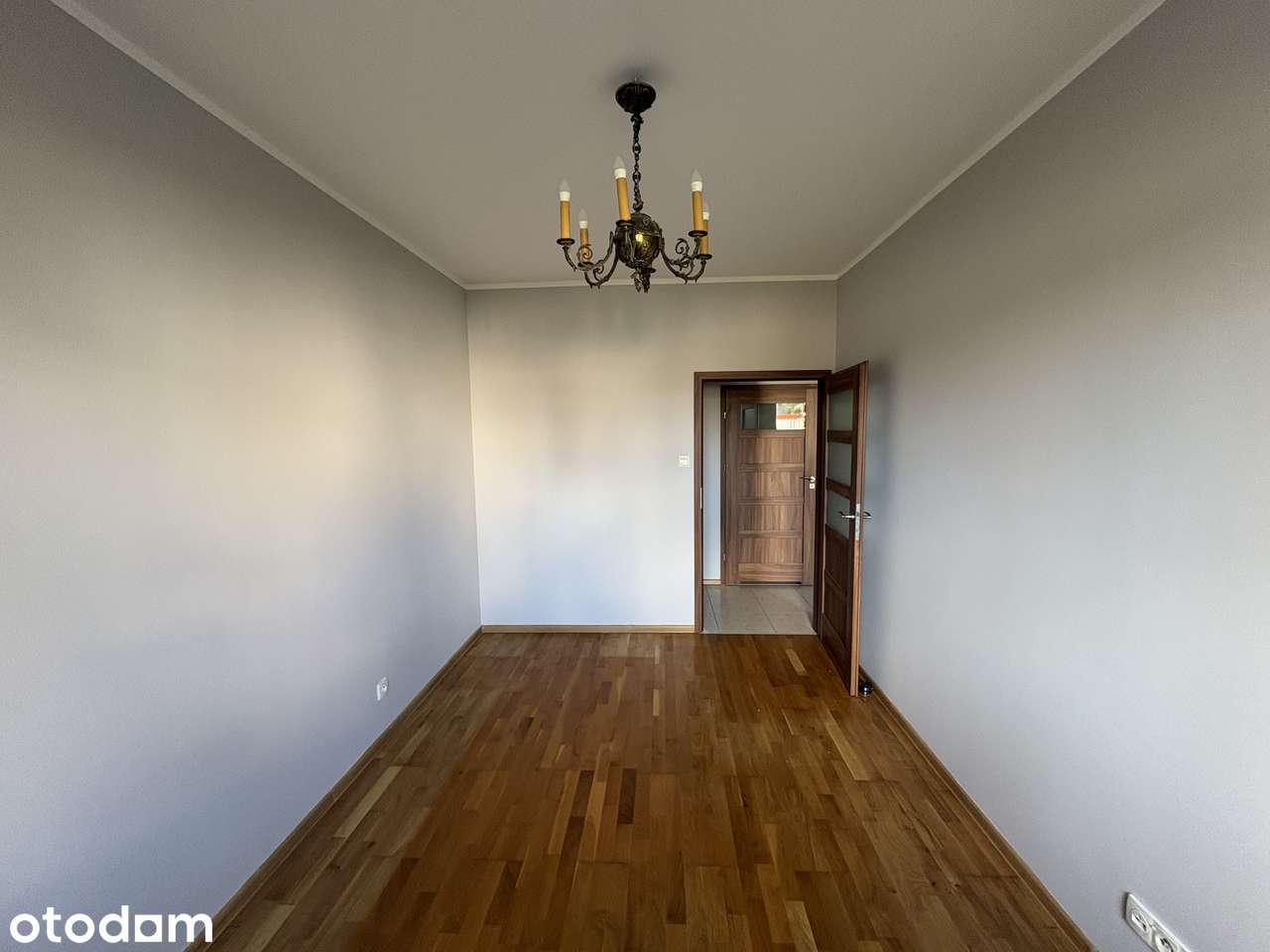 Mieszkanie 3-pokojowe z balkonem we Wrocławiu (możliwe umeblowanie)