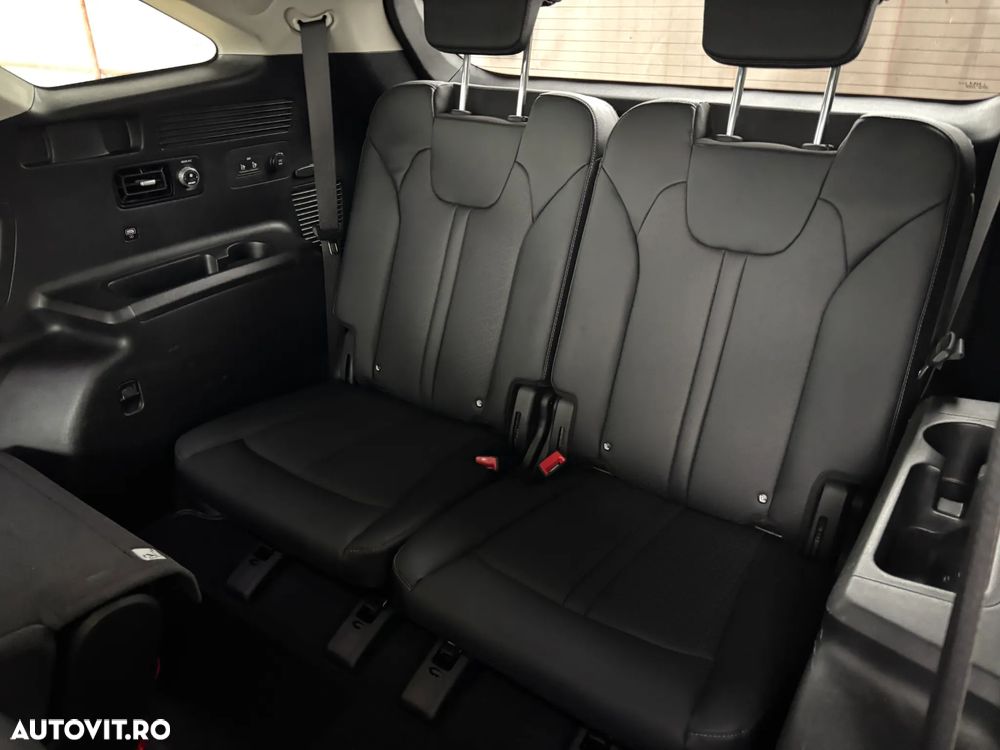 Kia Sorento 1.6 T-GDI HEV 6AT 4x4 7P Design+ - 37