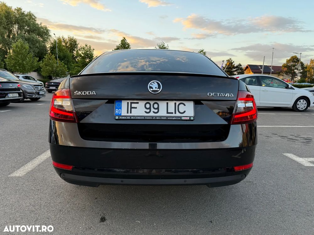 Skoda Octavia 2.0 TDI DSG Style - 5