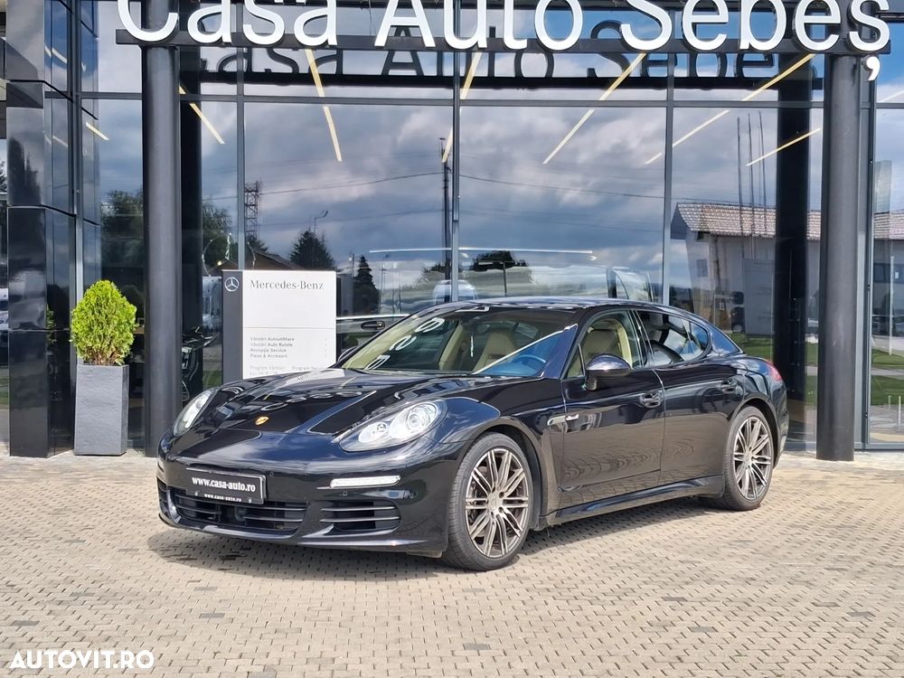 Porsche Panamera - 1