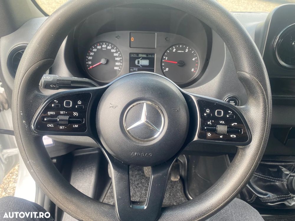 Mercedes-Benz SPRINTER - 16