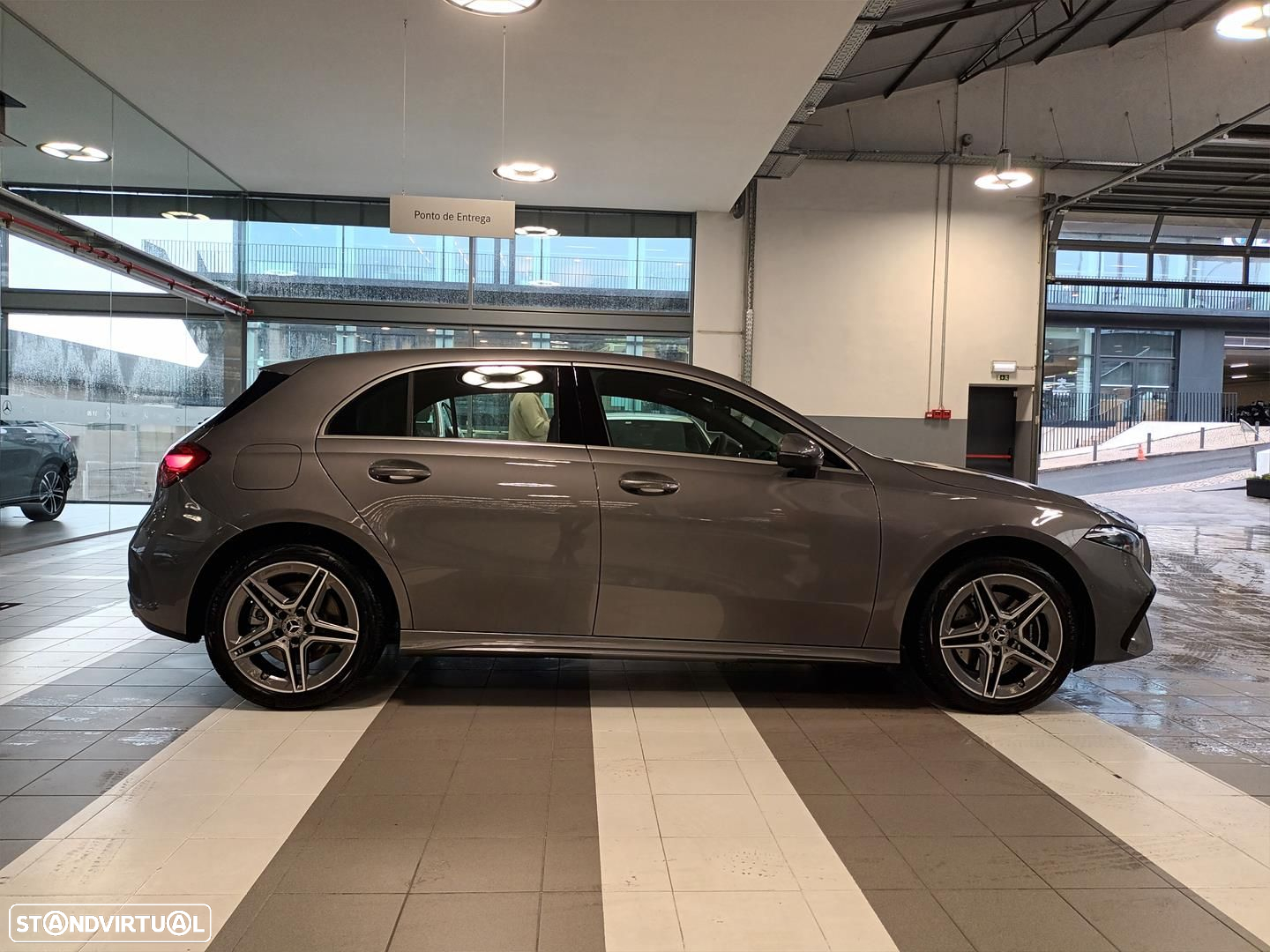 Mercedes-Benz A 250 e - 5