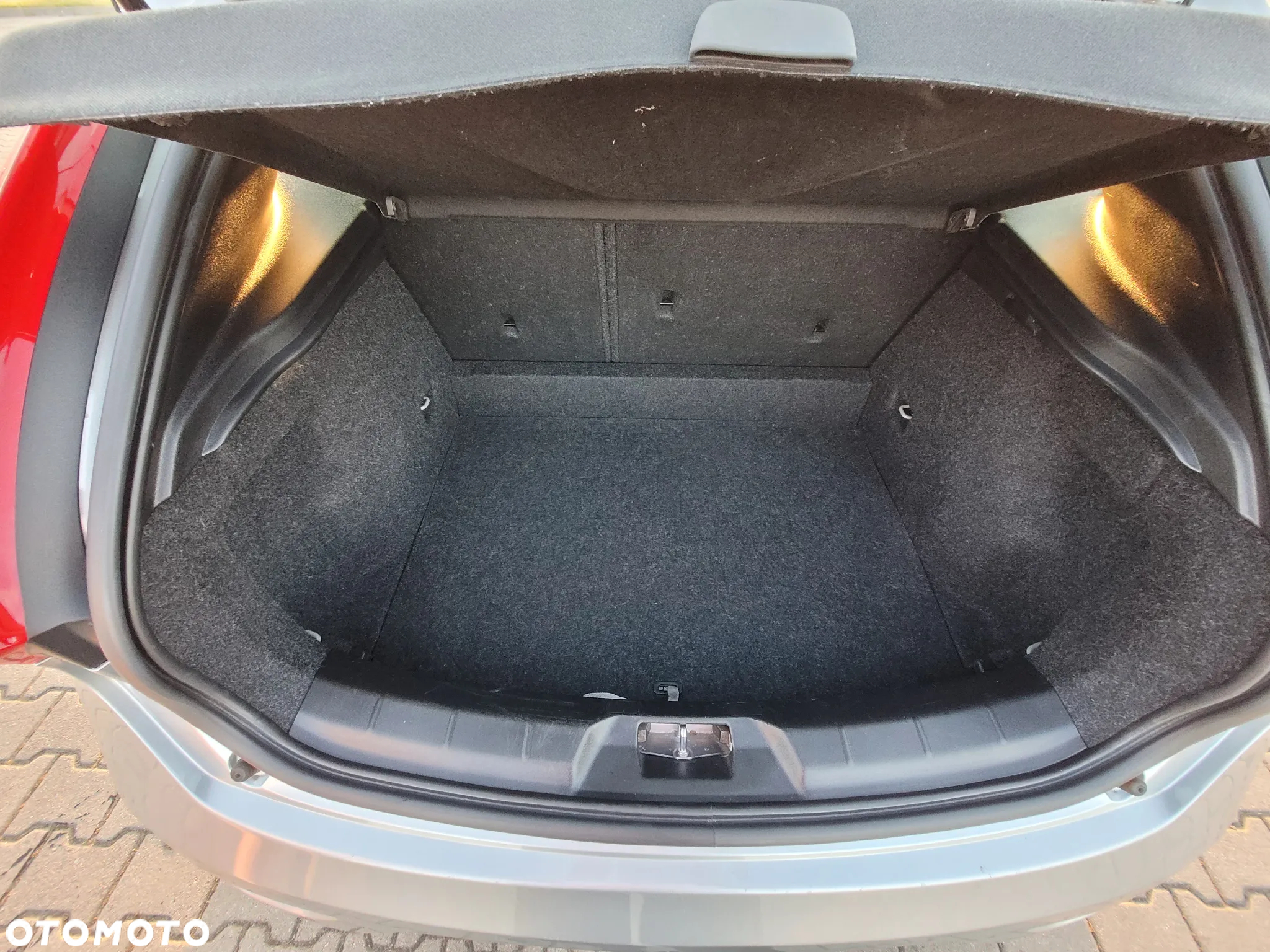 Volvo V40 T3 - 9