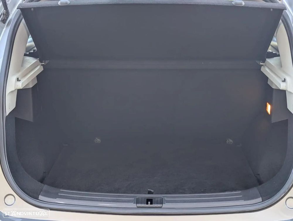 MG ZS EV 72.6 kWh Luxury - 9