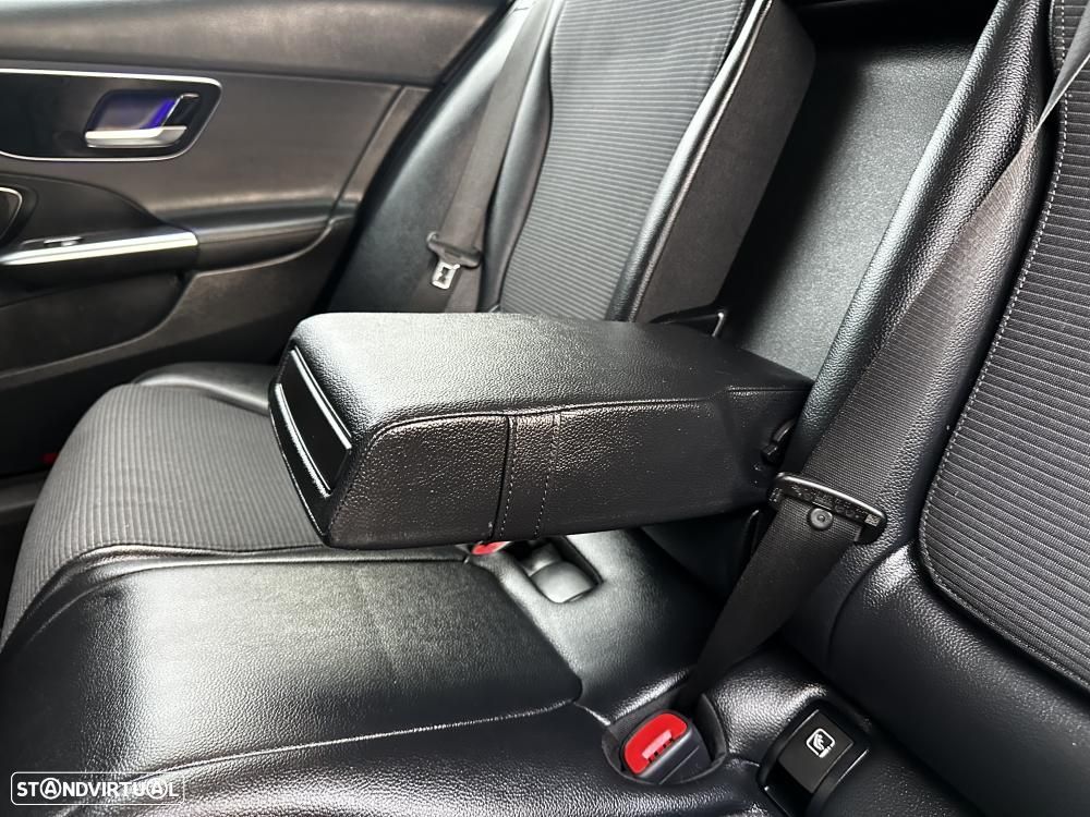Mercedes-Benz C 300 e T 9G-TRONIC Avantgarde - 47