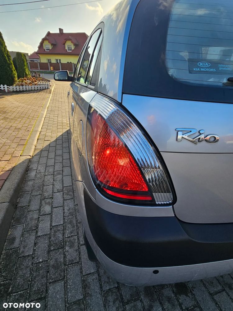 Kia Rio - 2