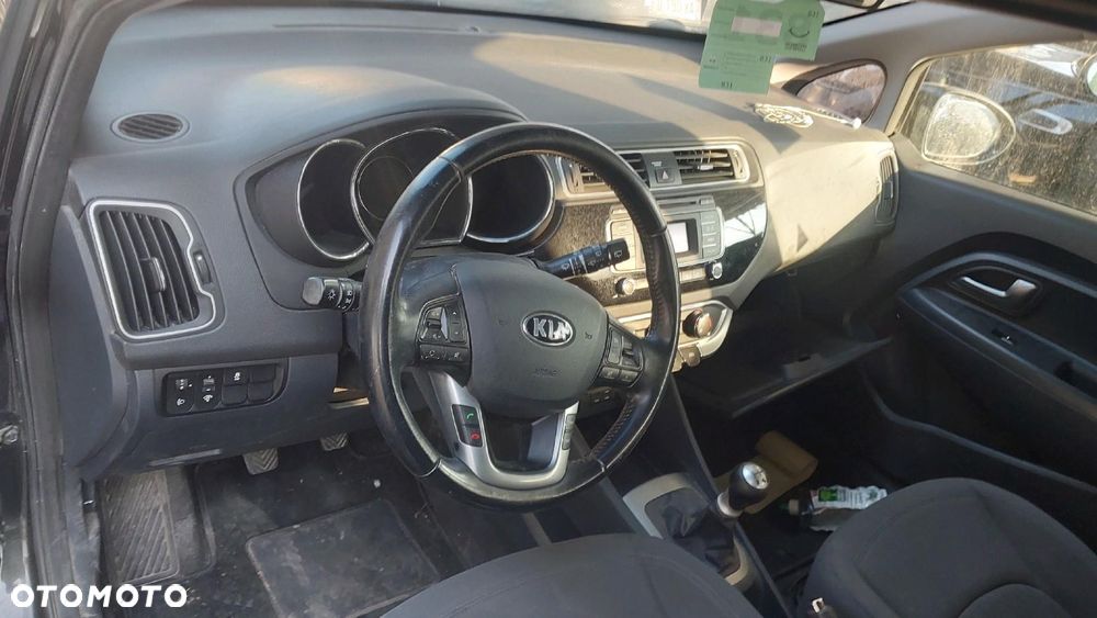 Kia Rio 1.2 L - 11