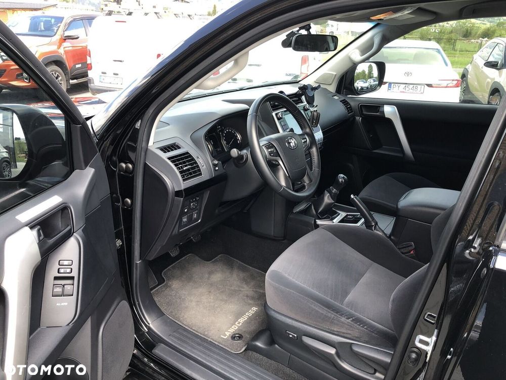 Toyota Land Cruiser LC 2.8 D-4D Prado - 9