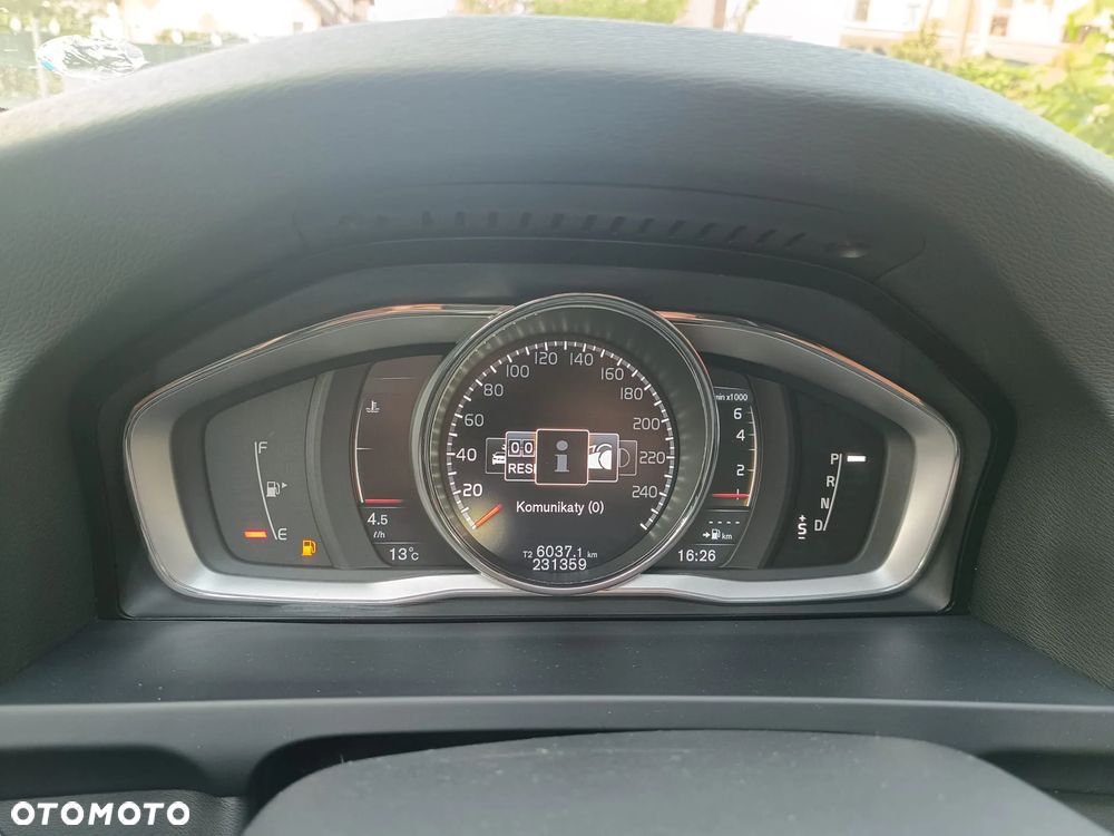 Volvo V60 Cross Country T5 AWD Summum - 17