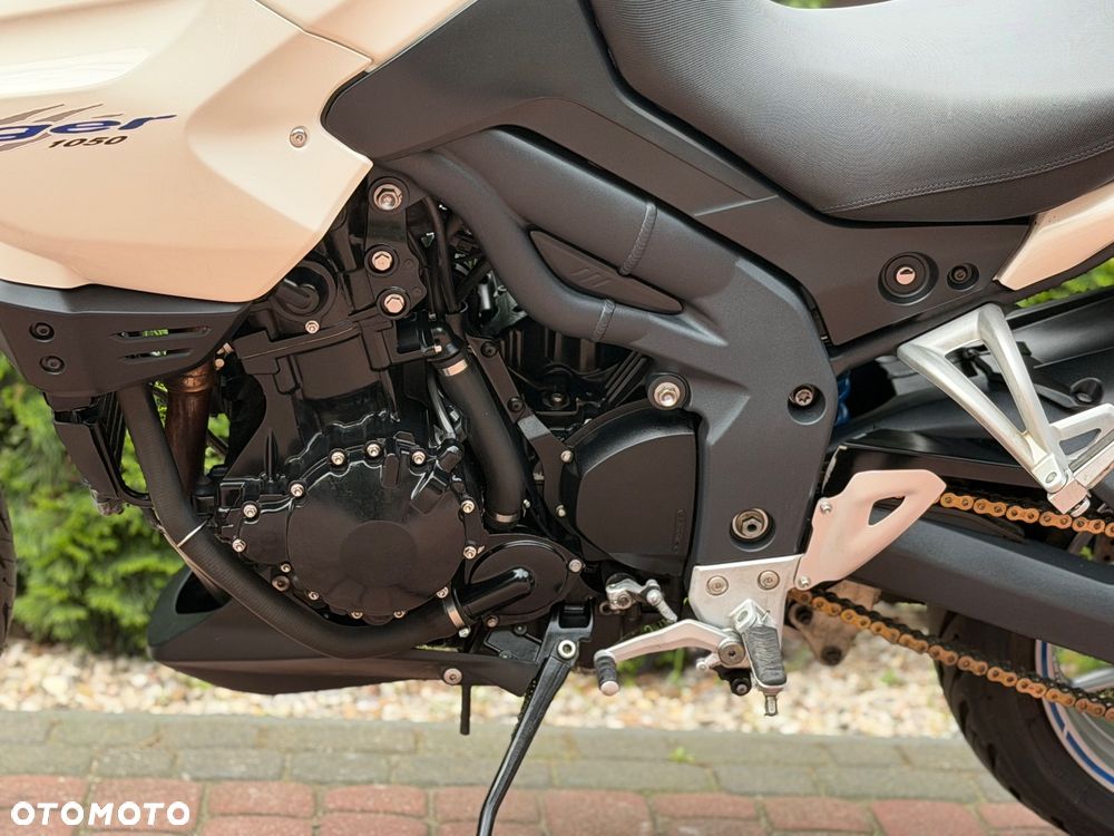 Triumph Tiger - 16