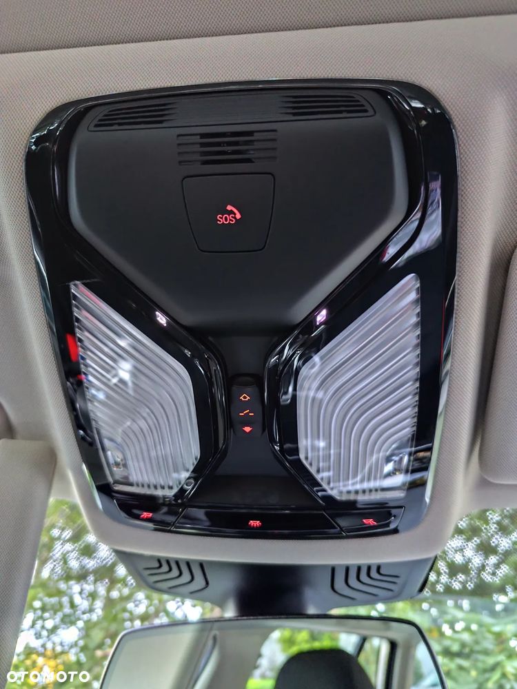 BMW Seria 5 520d xDrive - 27