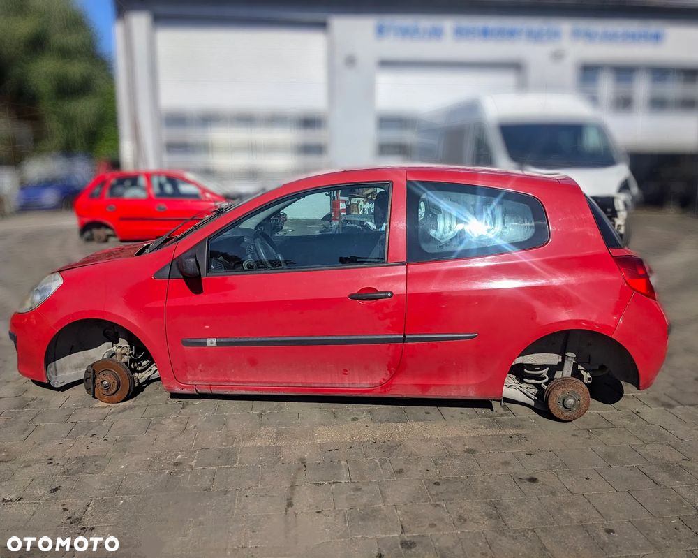 Renault Clio III 1.5 DCI 2008 dv727 - 4