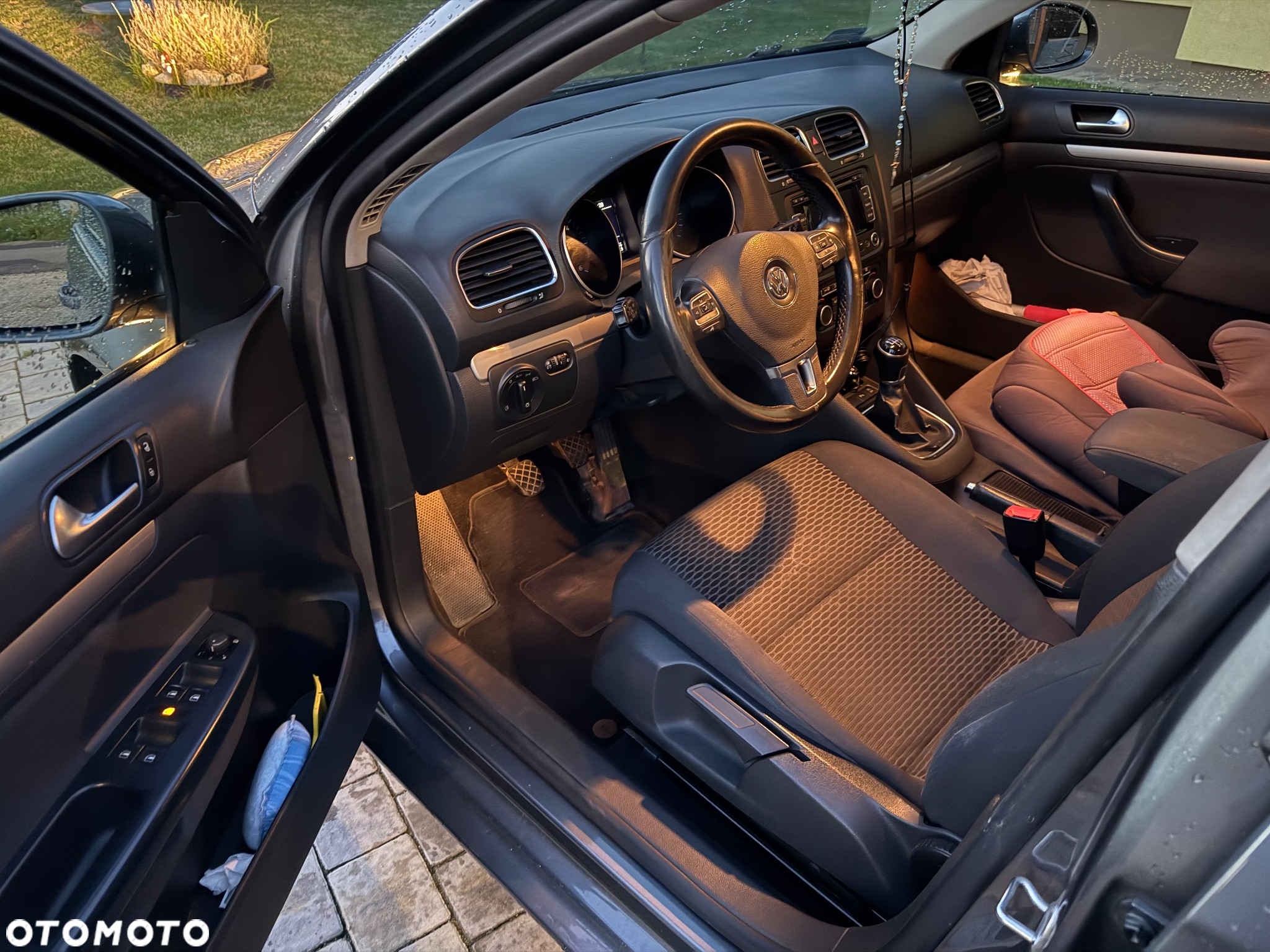Volkswagen Golf VI 1.6 TDI BlueMot Comfortline - 13